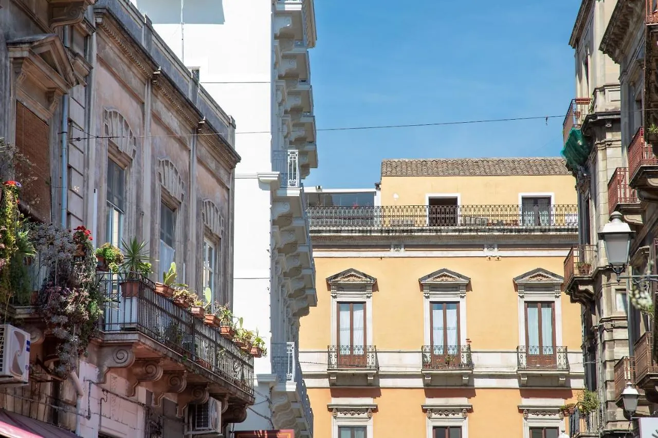 Zefiro Rooms Catania Guest house